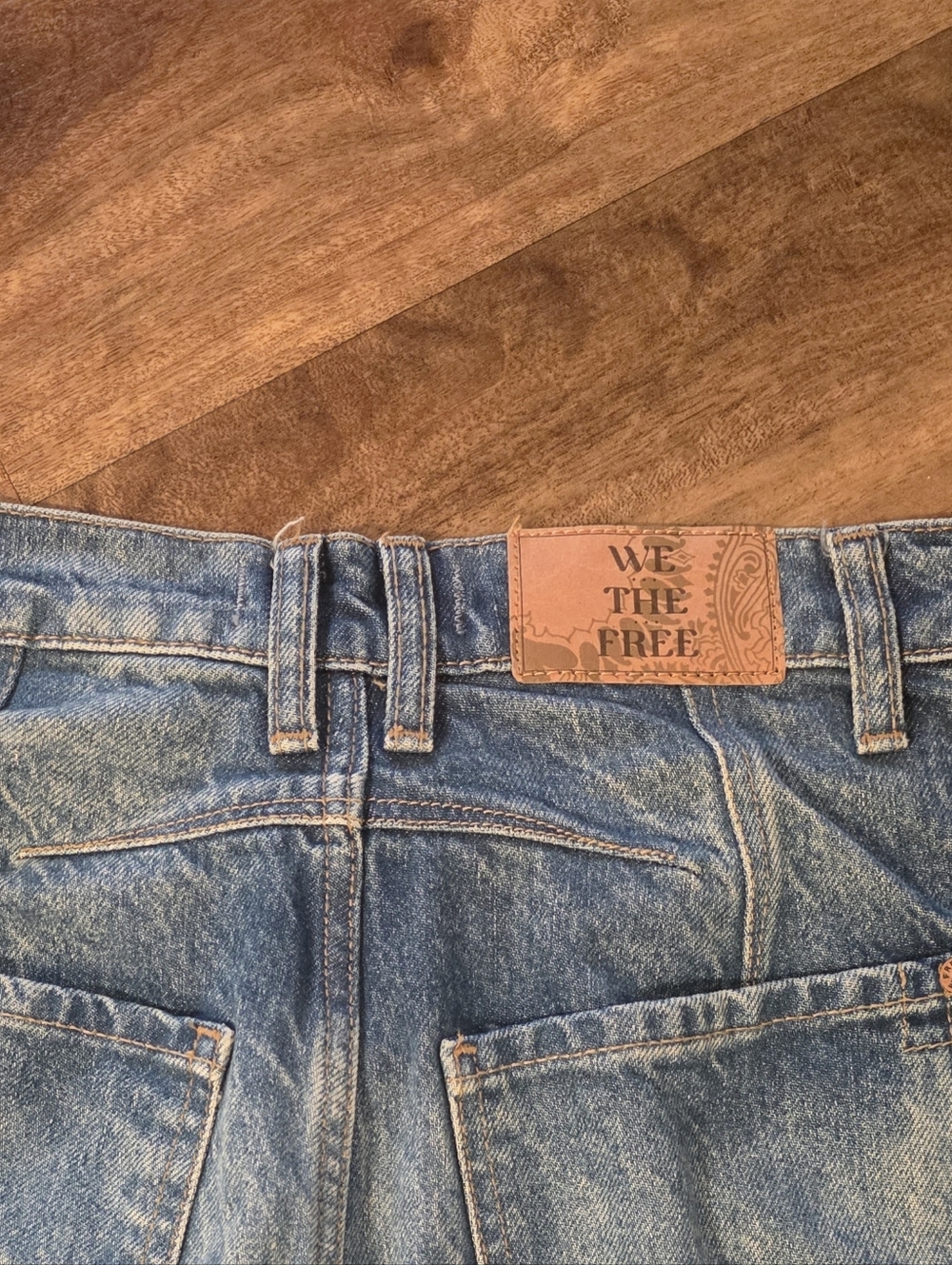 NWOT Free PeopleWe The Free Good Luck Mid-Rise Wide Leg Barrel Jeans 25 - Picture 4 of 4
